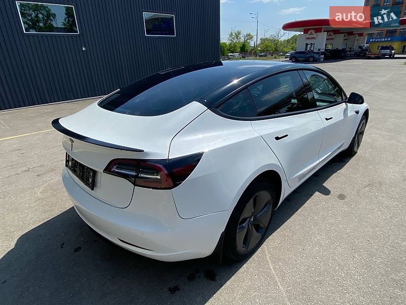 Седан Tesla Model 3 2021 в Дніпрі фото Седан Tesla Model 3 2021 в Дніпрі