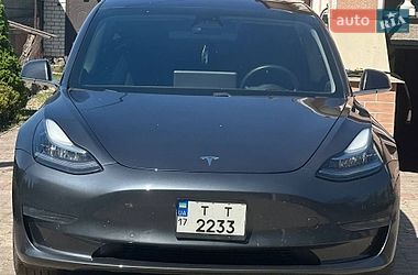 Tesla Model 3  2018