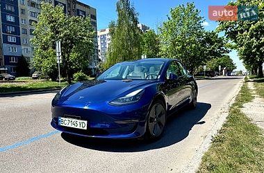 Tesla Model 3  2023