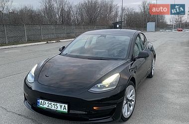 Tesla Model 3  2022