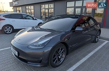 Tesla Model 3  2023