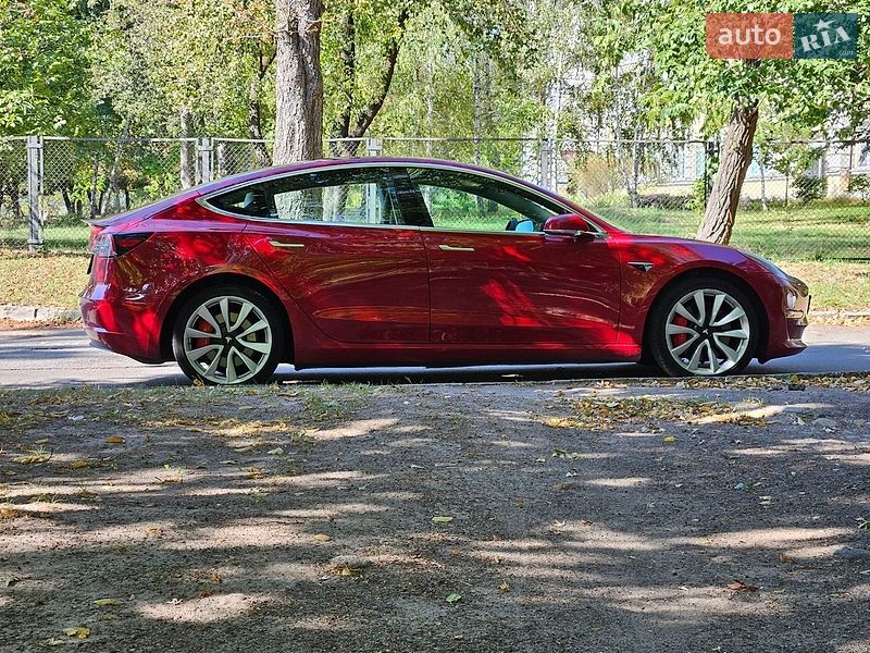 Tesla Model 3 2018 Tesla Model 3 2018