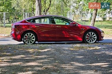 Tesla Model 3  2018