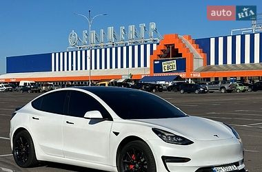 Tesla Model 3 2017