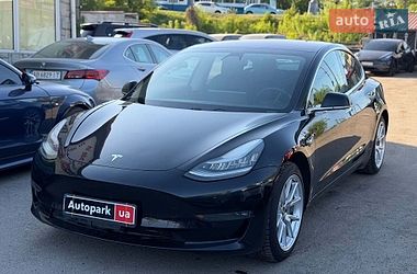 Tesla Model 3  2018