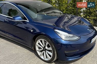 Tesla Model 3  2018