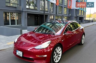 Tesla Model 3  2018