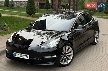 Tesla Model 3  2019