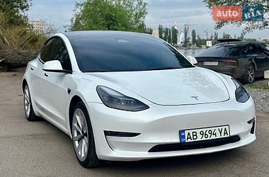 Tesla Model 3  2021