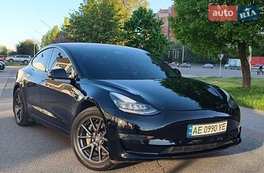 Tesla Model 3  2018