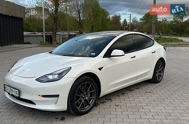 Tesla Model 3  2021