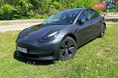 Tesla Model 3  2023