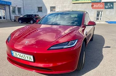 Tesla Model 3  2024