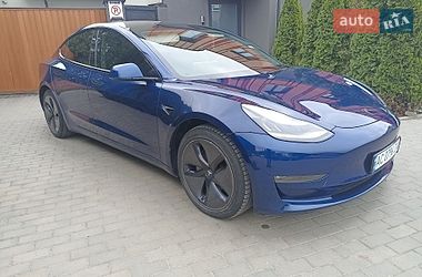 Tesla Model 3  2018