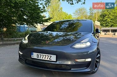 Tesla Model 3  2021