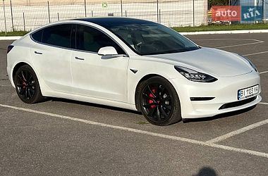 Tesla Model 3  2020