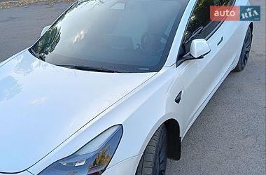 Tesla Model 3  2022