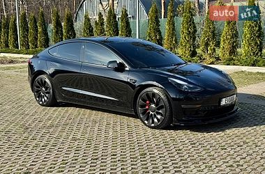 Tesla Model 3  2023
