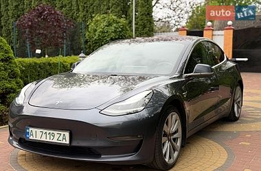 Tesla Model 3  2018
