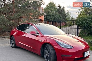 Tesla Model 3  2018