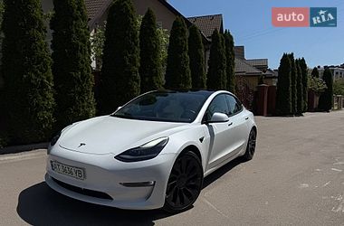 Tesla Model 3  2021