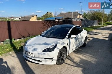 Tesla Model 3  2021