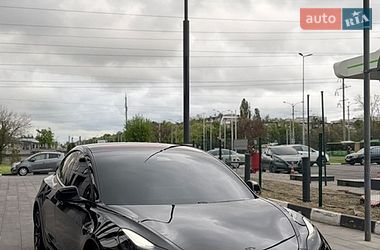 Tesla Model 3  2018