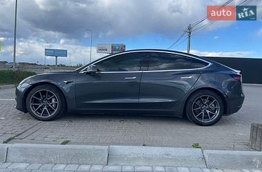 Tesla Model 3  2018