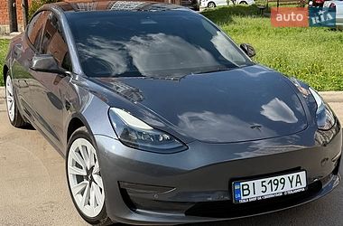 Tesla Model 3  2022
