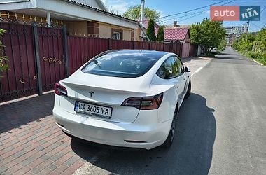 Седан Tesla Model 3 2021 в Черкасах
