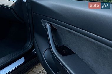 Седан Tesla Model 3 2019 в Одессе