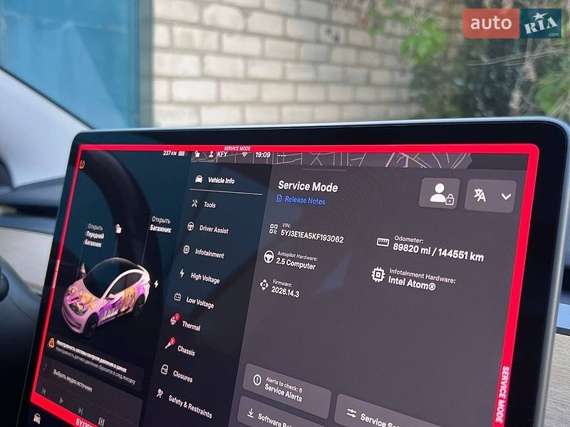 Седан Tesla Model 3 2019 в Одессе