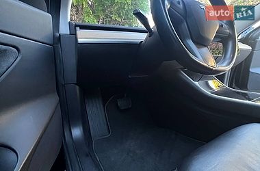 Седан Tesla Model 3 2019 в Одессе