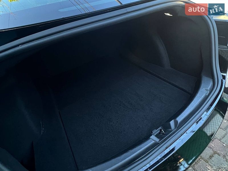 Седан Tesla Model 3 2019 в Одессе