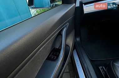 Седан Tesla Model 3 2019 в Одессе