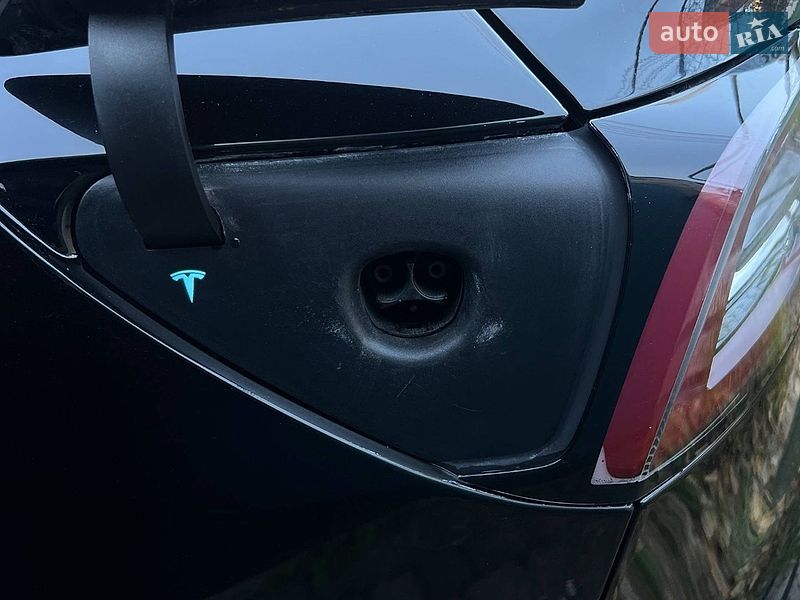 Седан Tesla Model 3 2019 в Одессе