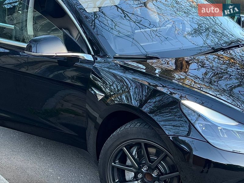 Седан Tesla Model 3 2019 в Одессе