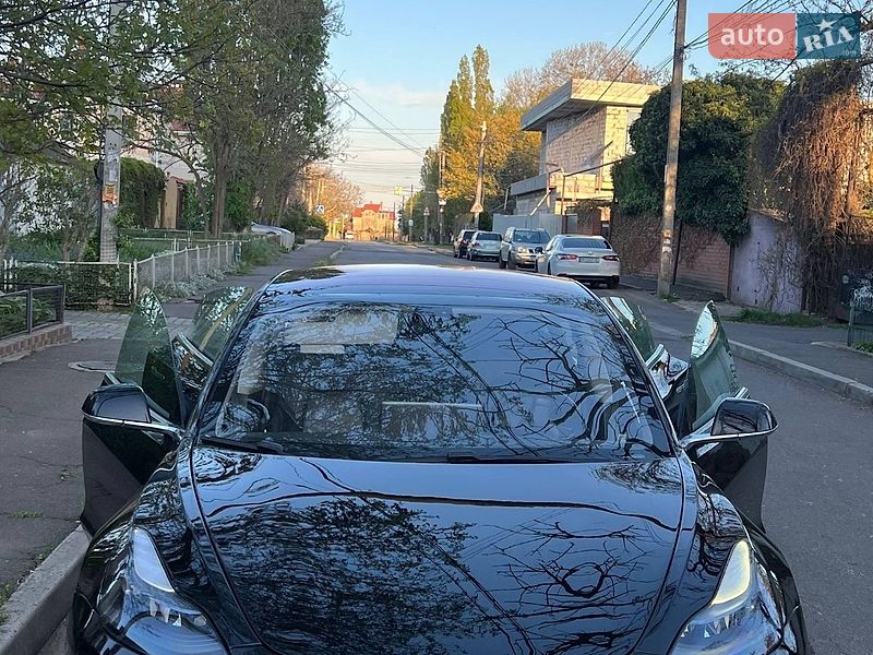 Седан Tesla Model 3 2019 в Одессе