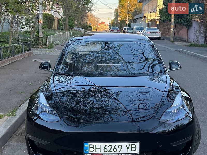Седан Tesla Model 3 2019 в Одессе