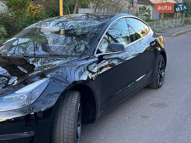 Седан Tesla Model 3 2019 в Одессе