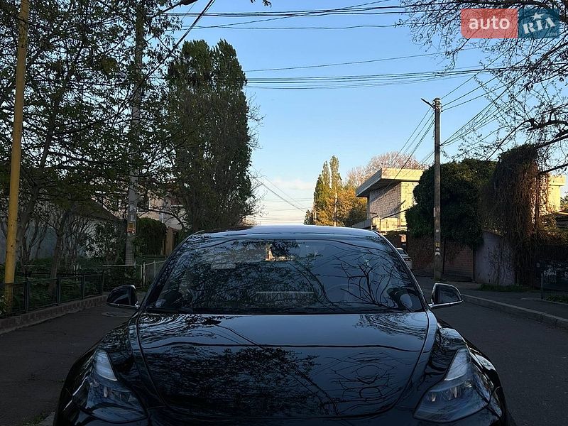 Седан Tesla Model 3 2019 в Одессе