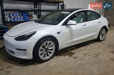 Tesla Model 3  2021