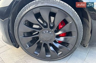 Седан Tesla Model 3 2023 в Житомирі