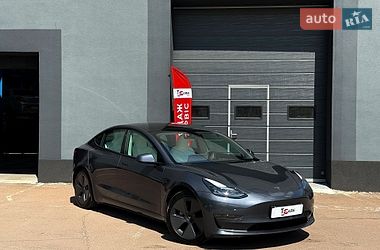 Tesla Model 3  2023