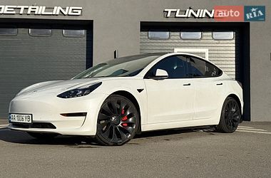 Tesla Model 3  2022