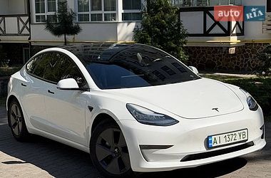 Tesla Model 3  2019