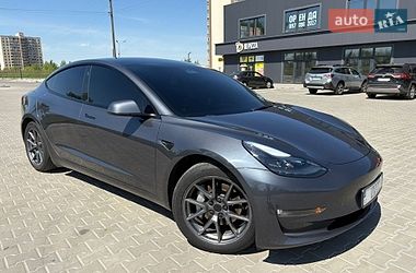 Tesla Model 3  2023