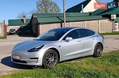 Tesla Model 3  2018