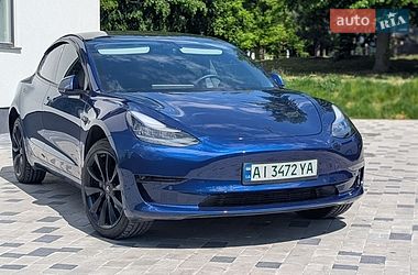 Tesla Model 3  2019