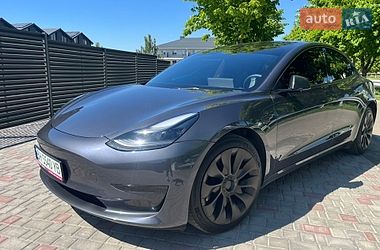 Tesla Model 3  2023